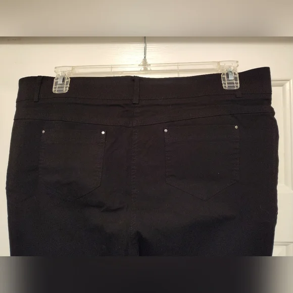 89th & Madison Black Dress Pants - Picture 5 of 9